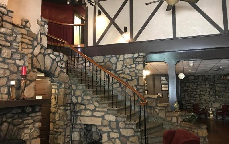 Ye Olde English Inn Hollister Dış mekan fotoğraf